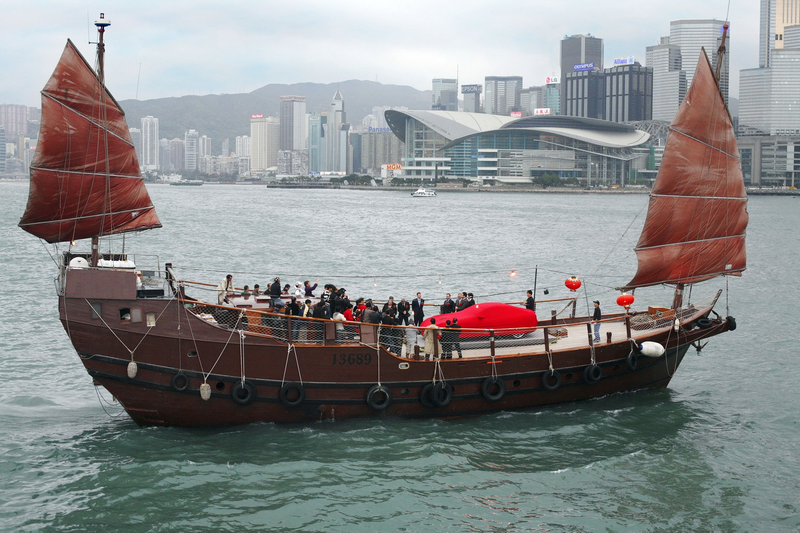 Illustration for article titled 1000th Hong Kong Ferrari Delivered On Junk Ship